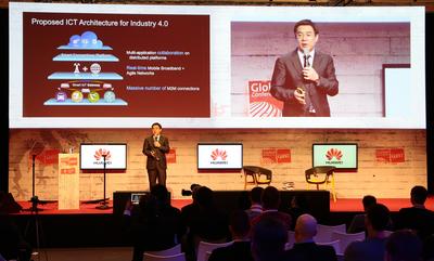 Mr. Yan Lida, President of the Enterprise Business Group, Huawei, delivered a keynote speech themed “ICT Enables New Industrial Revolution”