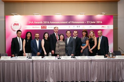 (From left) Zheng Liu of Guangdong Land Holdings; Caroline Yuan of Shanghai Diamond Exchange; Naresh Surana of Diarough Group; Rita Maltez of Rio Tinto Diamonds; Wolfram Diener of UBM Asia; Letitia Chow of UBM Asia; Kent Wong of Chow Tai Fook Jewellery Group; Jime Essink of UBM Asia; Mariaveronica Favoroso of Gemfields; Noa Pardo of Israel Diamond Institute Group of Companies; and Jim Li of Guangdong Gems & Jade Exchange