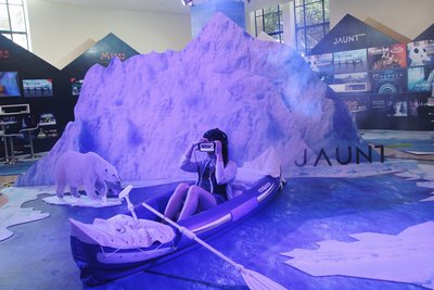 上海国际电影节电影市场VR特殊装置体验 -- 冰岛