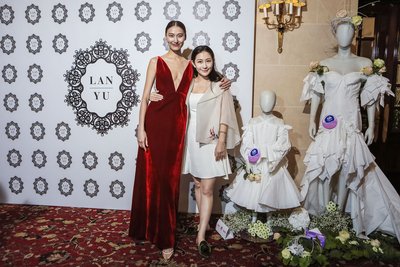 Vinda 4D-Deco Tissue Wedding Dress Showcased at Paris Haute Couture Fashion Week