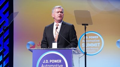 J.D. Power全球总裁兼首席执行官Finbarr O’Neill