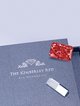 ”巨钻登场—珍藏逸品秋拍抢先鉴赏”，端出独领风骚的1.00克拉阿盖尔红钻—The  Kimberley Red，让参观者一睹风采。