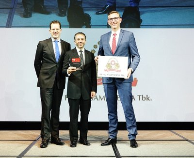 PT HM Sampoerna Tbk. (Sampoerna) mendapatkan sertifikasi Top Employer Indonesia untuk pertama kalinya dan menjadi afiliasi pertama dari Philip Morris International di kawasan Asia Pasifik yang menerima sertifikasi berharga ini.