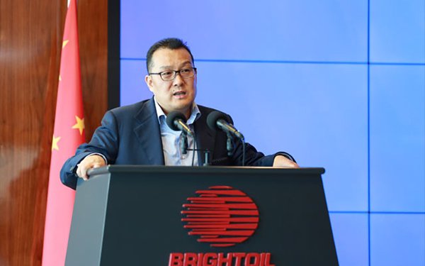 光汇石油董事局主席薛光林在发言