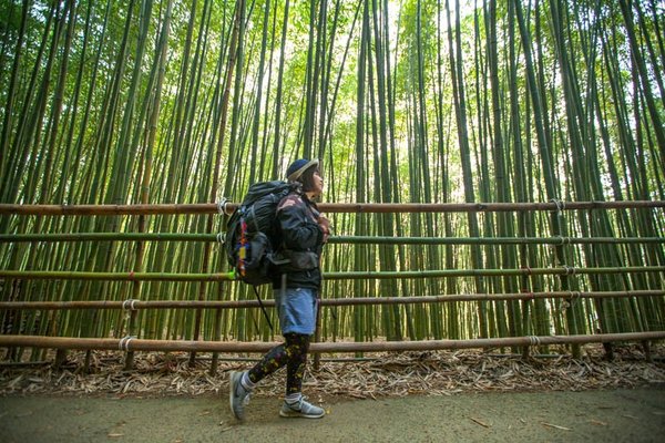 Chiaki Ito from Japan travelled around Taiwan on foot with a backpack weighing more than 10 kg.