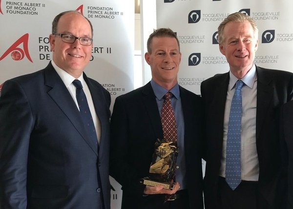 From left: H.S.H. Prince Albert II of Monaco, Douglas Woodring, Jean-Guillaume de Tocqueville (Director of the Foundation)