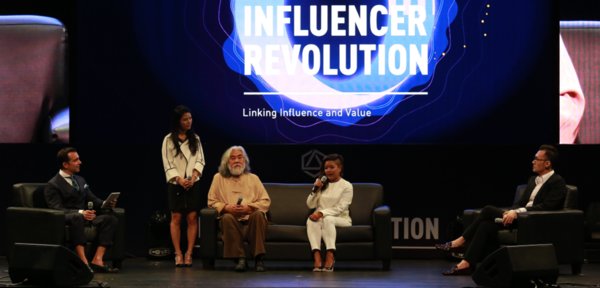 Zhang Jizhong, the best-known producer and director in Chinese film& television；Siti Kamaluddin, the first female director in Brunei and Freed Ma, Partner and COO of Operation Center Asia-Pacific of Influence Chain shared their insights on Fans Economy 4.0 in the roundtable discussion.