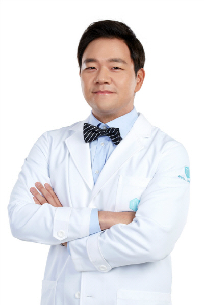 韓国整形TL整形外科、顎縮小手術「顔の全体的な比率とバランスを考えて」