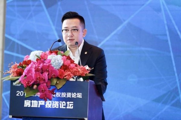 上海景荣投资控股有限公司联合创始人、景荣基金董事长胡健岗发表致辞