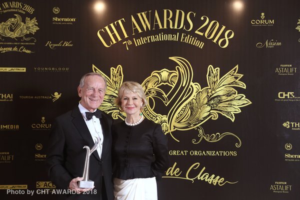 Jim Thompson collects CHT Award on behalf of Crown Malaysia