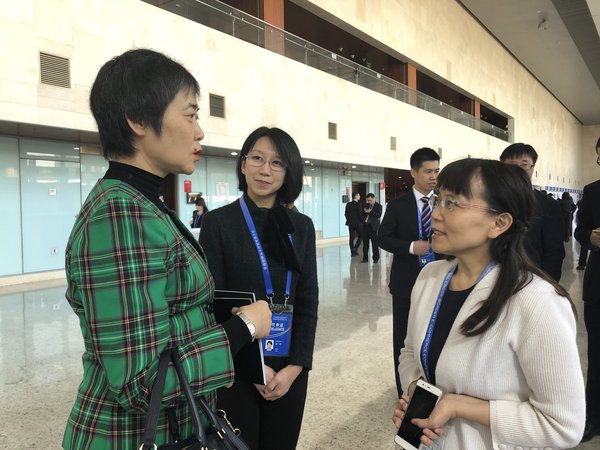 国际民航组织秘书长柳芳到访同方威视展位