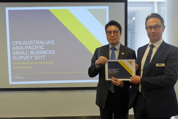Mr Janssen Chan, Chairperson of CPA Australia’s SME Committee in Greater China 2018 (left) and Mr Gavan Ord, Manager of Business Investment Policy, CPA Australia (light) announced the results from the survey.