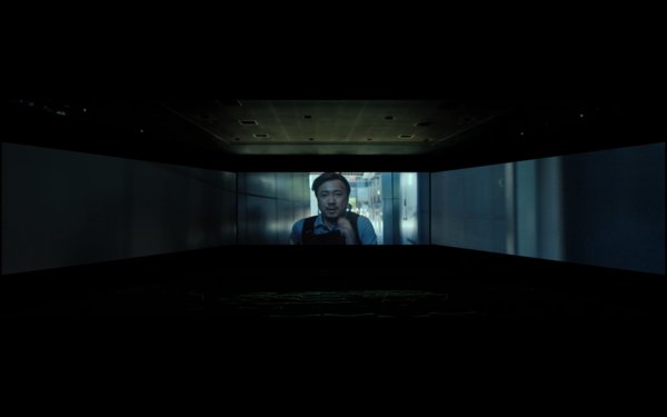 ScreenX的三面银幕下全面画面，ScreenX版带来“浸入式”观感
