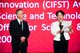 孟素荷理事长（右）宣读中国食品科学技术学会设立“李文达奖励金”的决定