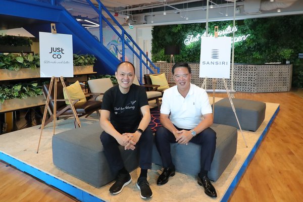 Mr. Kong Wan Sing, Founder and CEO of JustCo, together with Mr. Apichart Chutrakul, Chief Executive Officer, Sansiri Public Company Limited announced the first and largest JustCo co-working space in Thailand.