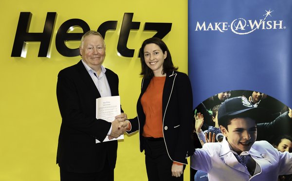 （從左至右）Hertz Asia Pacific副總裁Eoin MacNeill和Make-A-Wish Foundation澳洲分會執行長Sally Bateman