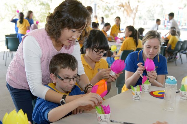 Cultural Program - Making a lotus lantern