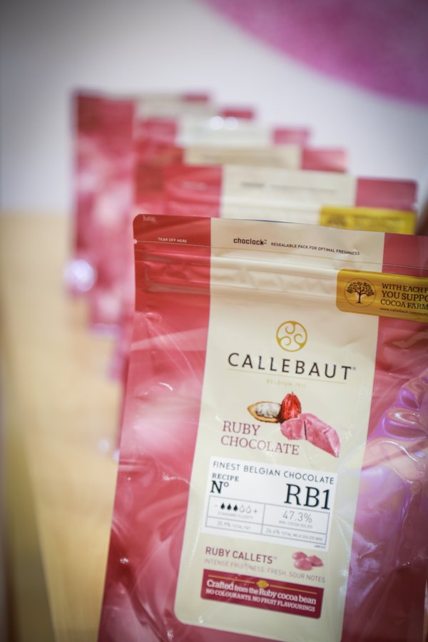 Come September this year, Callebaut Finest Belgian Chocolate ruby RB1, the first ruby chocolate dedicated to artisans and chefs, will be made available to Hong Kong.