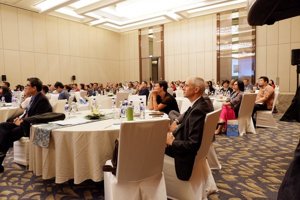 Cambridge Conference Indonesia gathers around 200 teachers and headmasters in order to learn from the experts on how to prepare the students for the world stage.