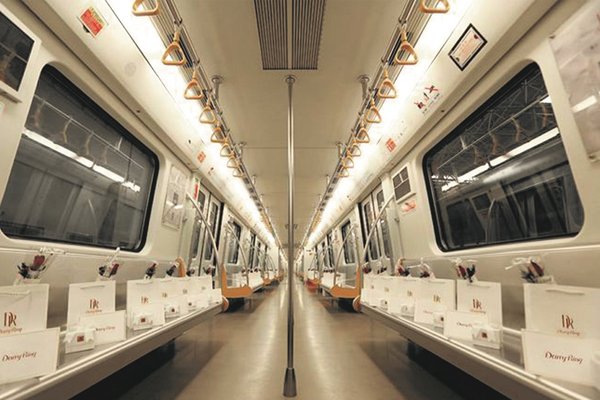 Shenzhen Darry’s Christmas gifts displayed inside the metro train