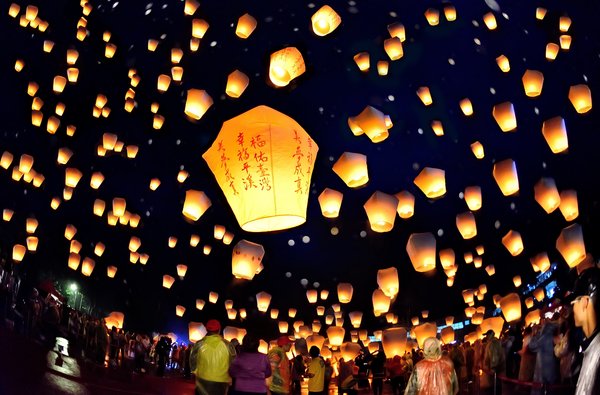 新北平溪天燈節是世界第二大節慶嘉年華