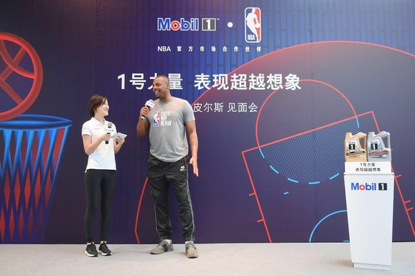 NBA传奇球星皮尔斯现身NBA冠军主题展，分享其“表现超越想象”的球场故事