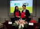 CHINA FOOD上海国际餐饮加盟展范总与清饮会王总正式签约