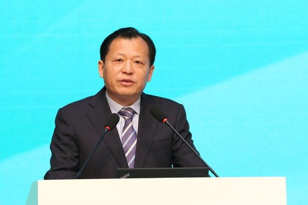 河南省人民政府副省长刘伟在开幕式上致辞