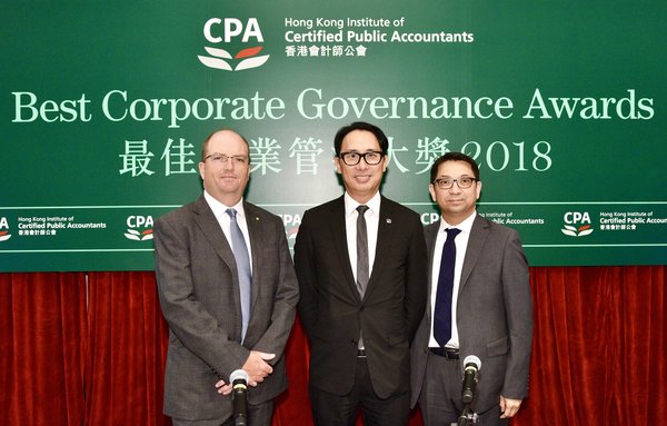 Mr. Eric Tong (centre), President of HKICPA and Chairman of the Judging Panel said, “It is important to stress that effective corporate governance requires more than just making good disclosures. The judges take note of a company's overall performance, including evidence of how corporate governance is being implemented in practice.