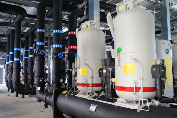 李锦记是国内首家把地源热泵系统应用在酱油生产中的企业