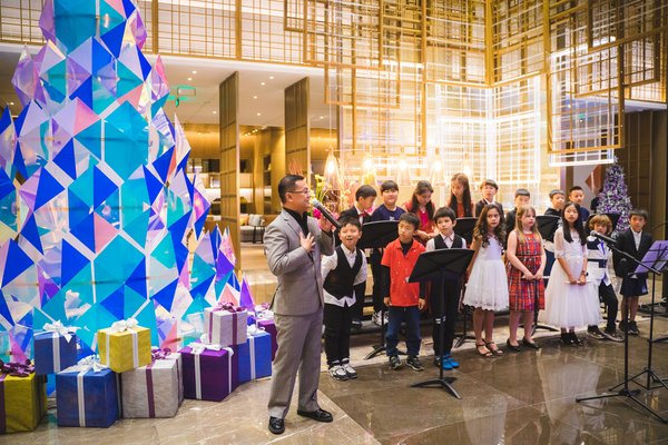 深圳机场凯悦酒店首次圣诞亮灯仪式