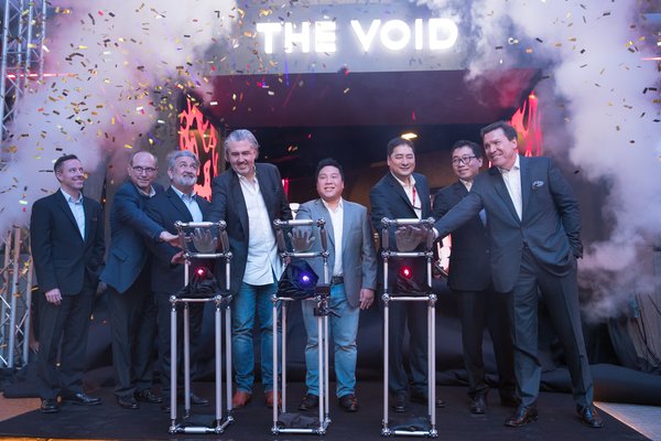 (5th from left) Mr. Hui Lim, Executive Director & Chief Information Officer of Genting Malaysia Berhad, (6th from left) Mr. Craig Watson, Chairman & Chief Executive Officer of The VOID together with their respective management teams at the launch of the first permanent The VOID experience centre in Asia at Resorts World Genting.