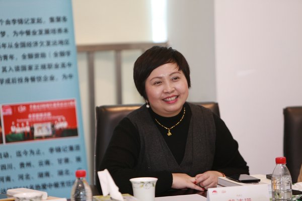 李锦记中国企业事务总监赖洁珊女士介绍希望厨师项目