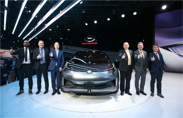 Mr. Rod Alberts, Chairman of the North American International Auto Show (second from right), Mr. Wes Lutz, Chairman of National Automobile Dealers Association(second from left), Mr. Zhang Qingsong, Member of the Executive Committee of GAC Group (third from right), Mr. Yu Jun, President of GAC Motor(third from left),  Mr. Wang Qiujing, President of GAC R&D Center(first from right) and Mr. Pontus Fontaeus, Executive Design Director of GAC Advanced Design Center Los Angeles(first from left) attended the press