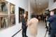 中国美协漆画艺委会主任陈金华在展厅接受媒体采访