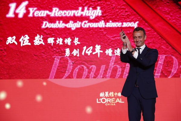 欧莱雅中国首席执行官斯铂涵先生宣布欧莱雅中国在2018创下十四年来最高的两位数巅峰增速