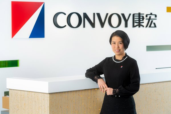 Ms. Almond Wong, Group Chief People and Culture Officer at Convoy Global Holdings Limited, said the ““Green Money Experiential Workshop” of Convoy, which shares the innovative sustainable money management concept, fully attends to customers’ financial needs in every aspect.”