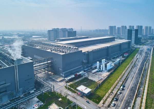 上海华力微电子公司的300mm晶圆代工厂鸟瞰图