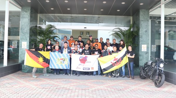 22 riders from Peninsula Malaysia, Germany, Belgium and Taiwan at BMW Motorrad Brunei.