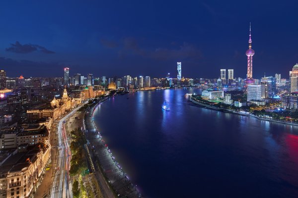 昕诺飞智能互联照明为上海外滩夜景增光添彩
