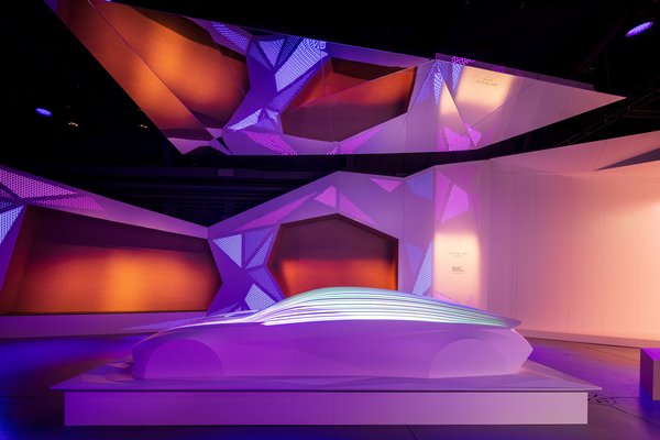 Hyundai Motor’s “Sculpture” is an artwork, which illustrates three key interior elements of its new brand experience: Color & Light, Material and Shape & Sound