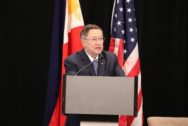 Secretary Carlos G. Dominguez III (Cabinet Secretary, Department of Finance, Republic of the Philippines) at the Philippine Day Forum during the World-Bank Meetings in Washington, D.C.