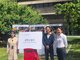 诺华集团（中国）副总裁陈小晶（右一）与诺华志愿者与诺华扬帆合伙人校园组织代表共同启动2019“诺华公益日”