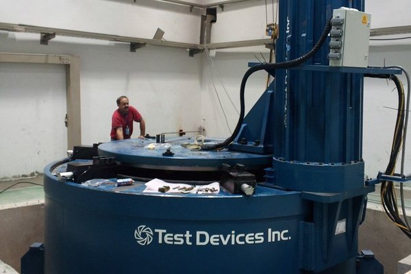 美国TDI公司旋转测试设备