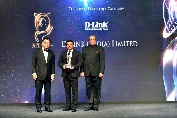 Mr. Tushar Sighat, Managing Director & CEO of D-Link (India) receiving the Asia Pacific Entrepreneurship Awards 2019 India under Corporate Excellence Category