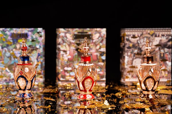 JAPARA费洛曼精油香水的“神圣皇家香味系列”非常值得一试