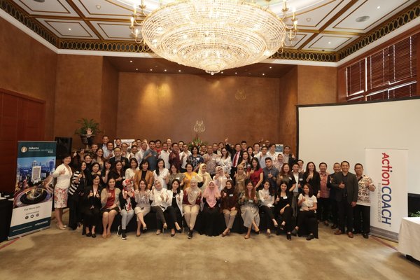 The coaches and participants of Jakarta Business Excellence Forum held by ActionCOACH