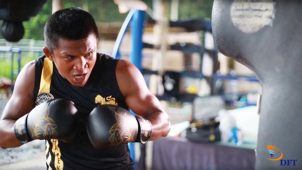 泰国香米让泰国著名泰拳拳手更有力量