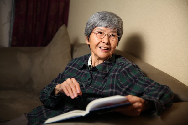 作为考古领域中难得一见的的女性，樊锦诗女士克服了无数的挫折及难题，并专心致志地保育中国敦煌的莫高窟达56年。