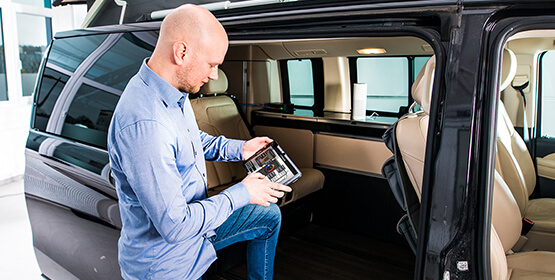 CampConnect数字化系统基于XTRONIC控制单元开发，可以通过数字化的方式实现对露营车及房车舒适及安全功能的控制